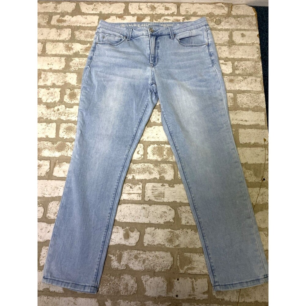 Laurie Felt Women’s Boyfriend Jeans Light Wash Blue Denim Cotton Petite 10P